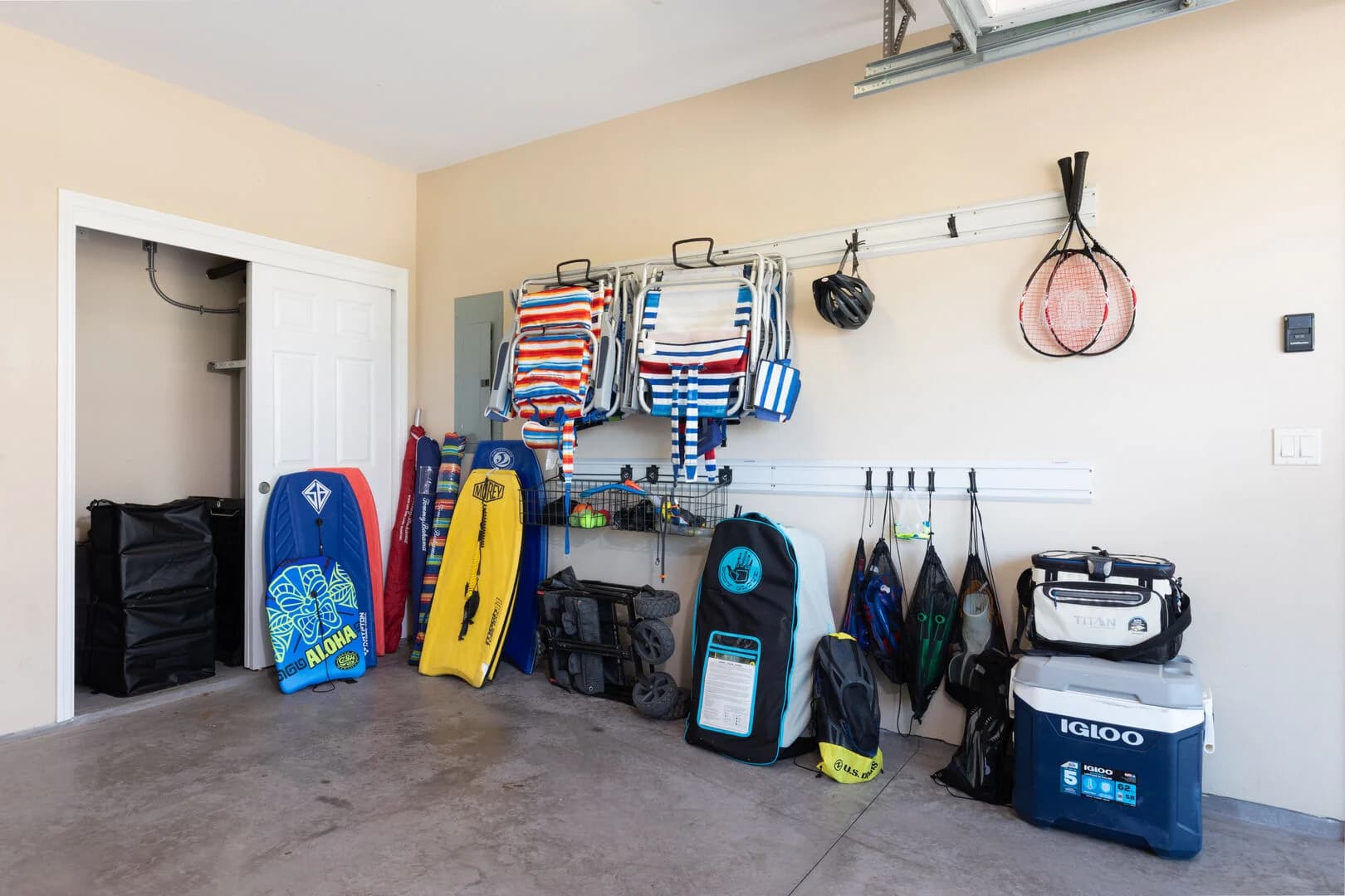 Pineapple Hale - Image 30