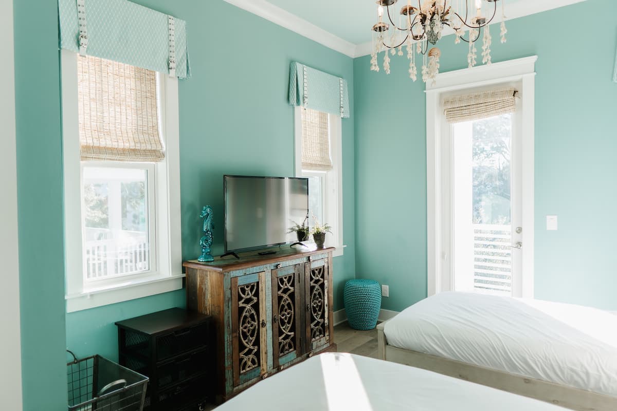 Serenity by the Sea - Image 25