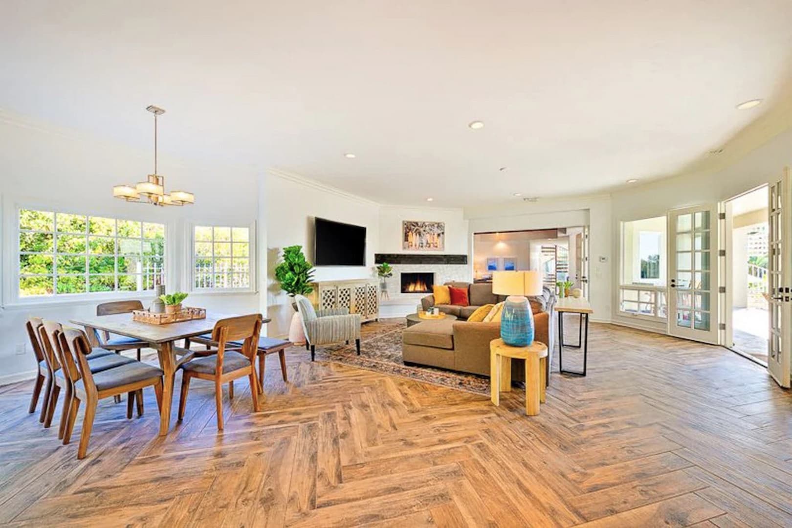 La Jolla Lifestyle - Image 8