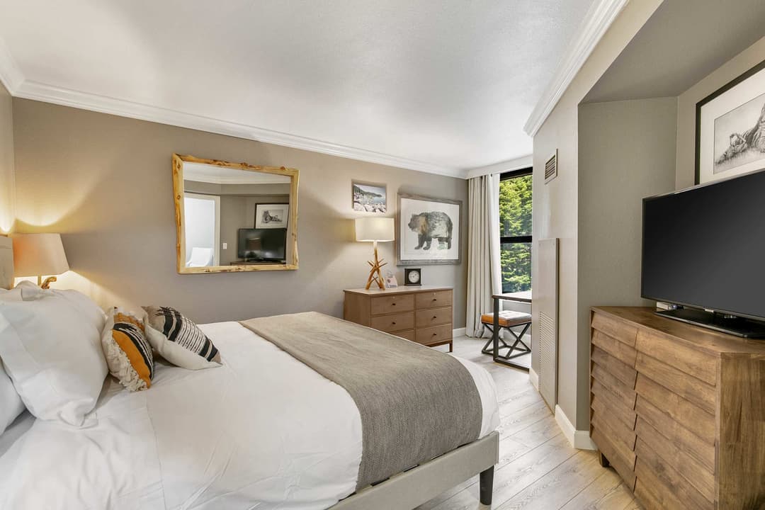 Everline Condo #400 - Image 11