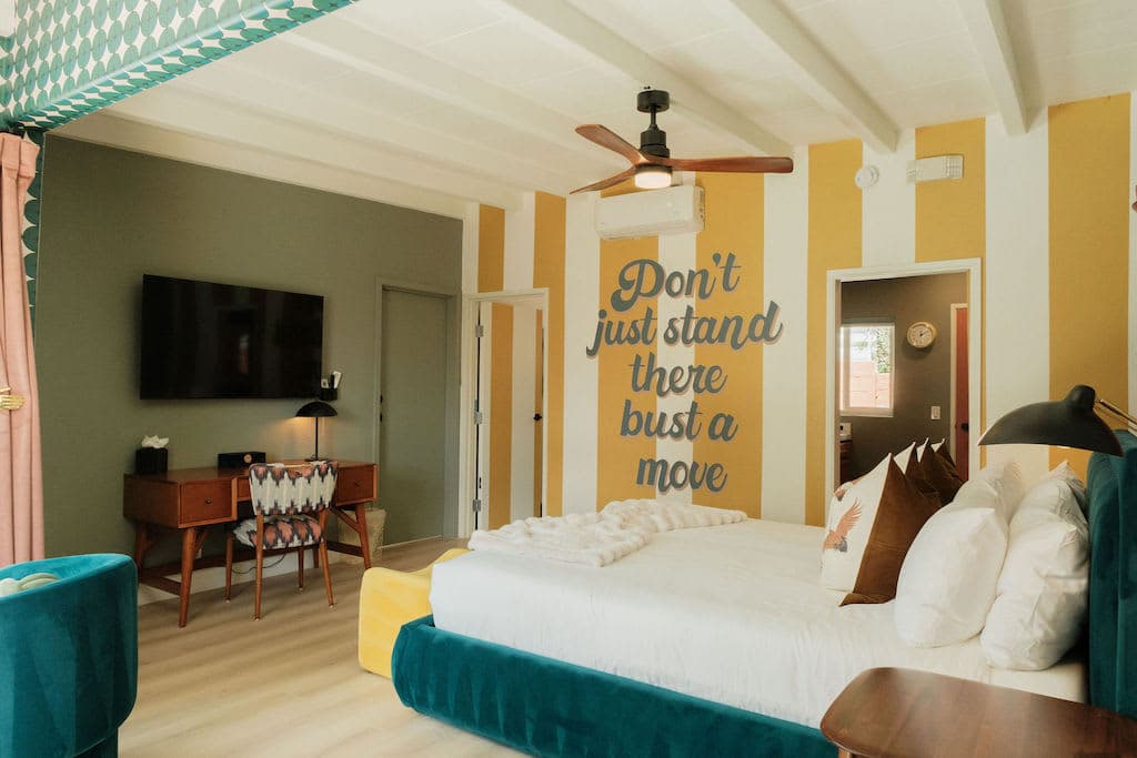 Mod Retreat in Vibrant Palm Springs - Image 35