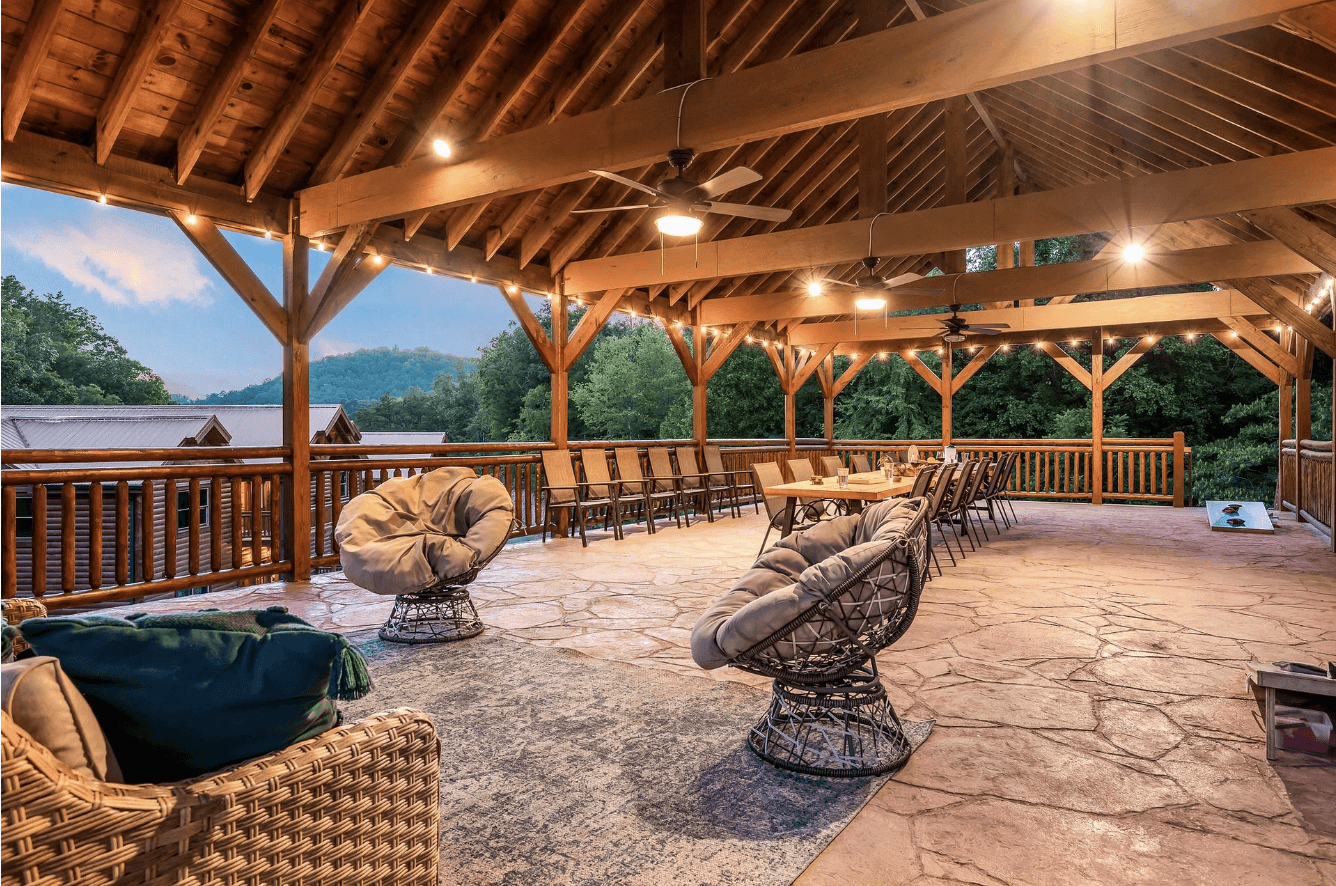 Smokey's Paradise - Image 41