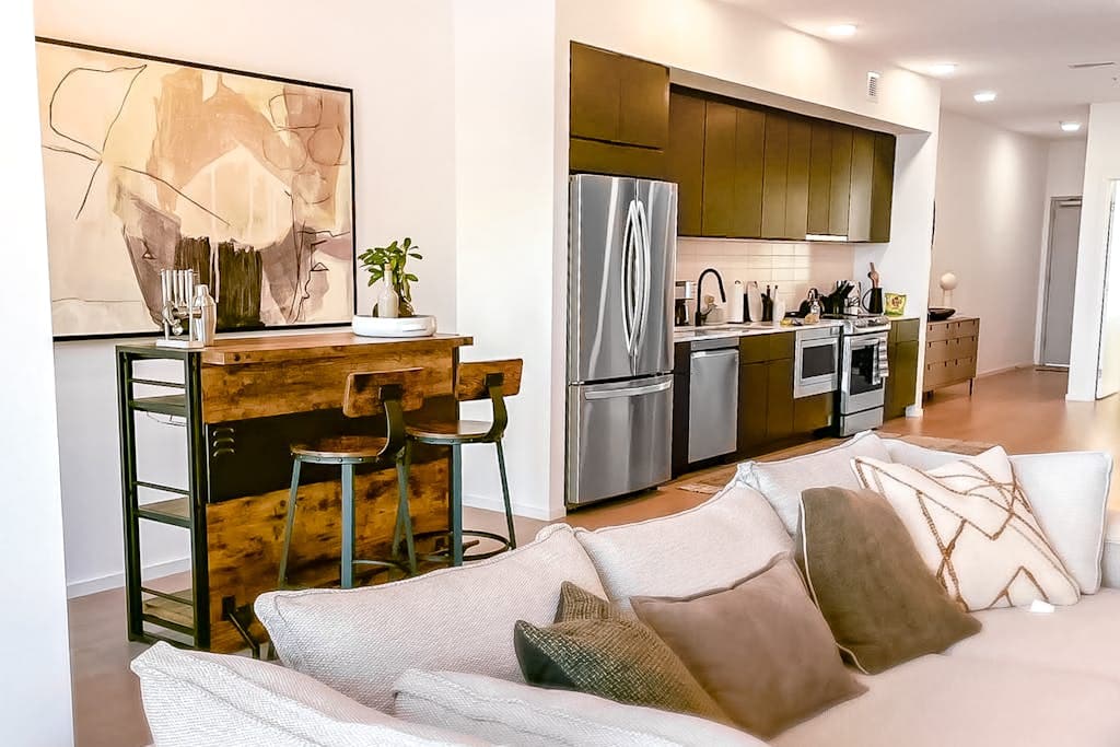 Eve Condo #505 - Image 3