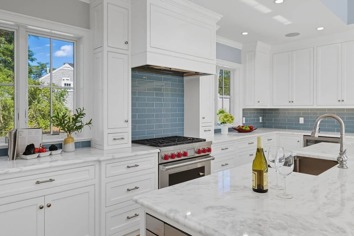 Three Buoys - Image 5