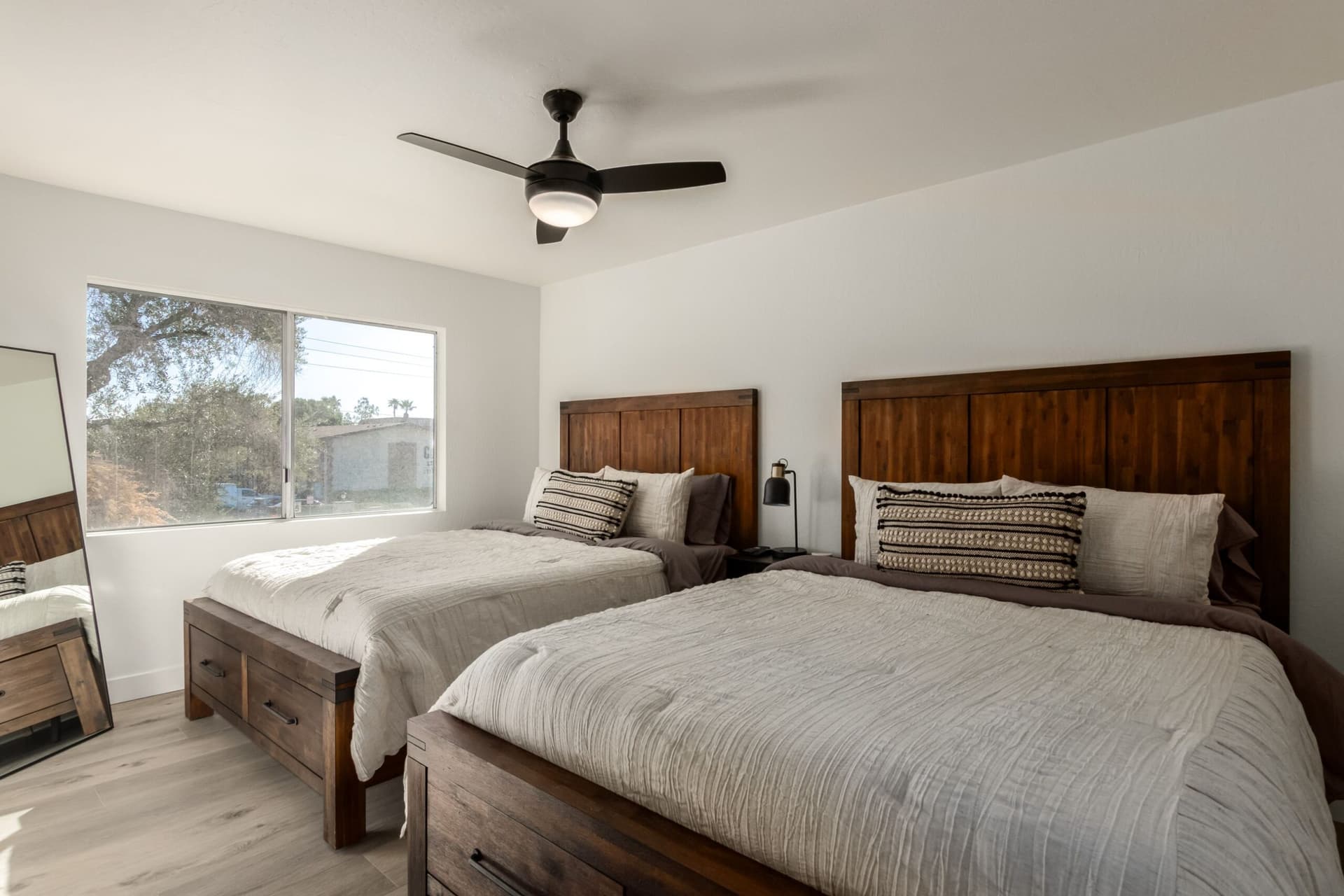 Camelback Townhouse - Image 20