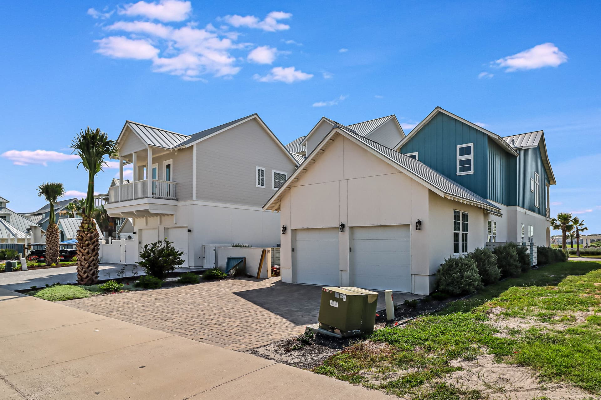 Sunset House - Image 51