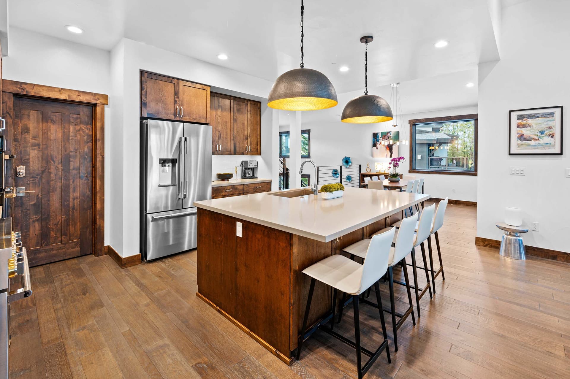 Luxurious Truckee - Image 5