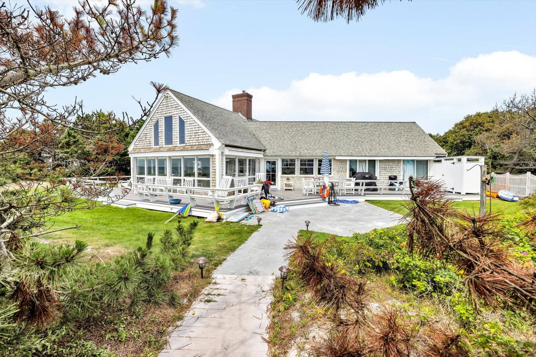 Whale Beachfront Home - Image 3