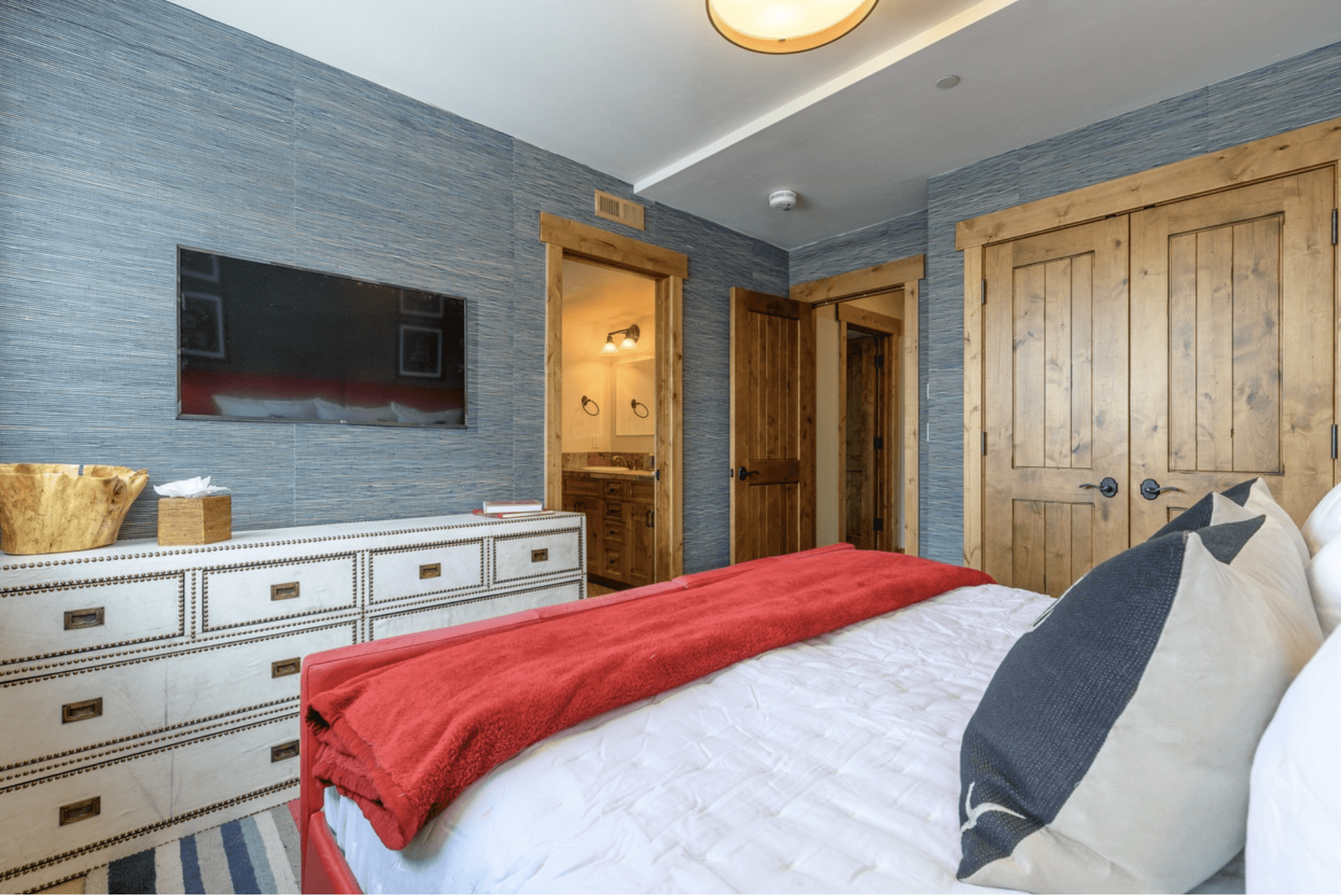 Lost Chalet at Belvedere - Image 9