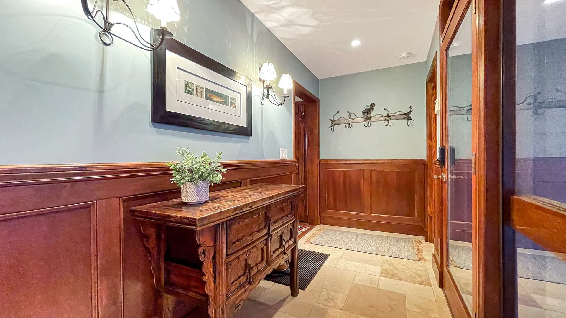 Whispering Waters Chalet - Image 8