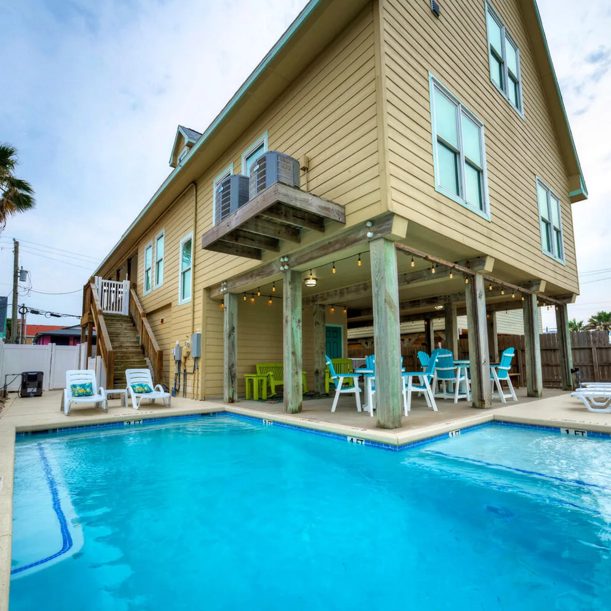 Moxy's Beach House - Image 49