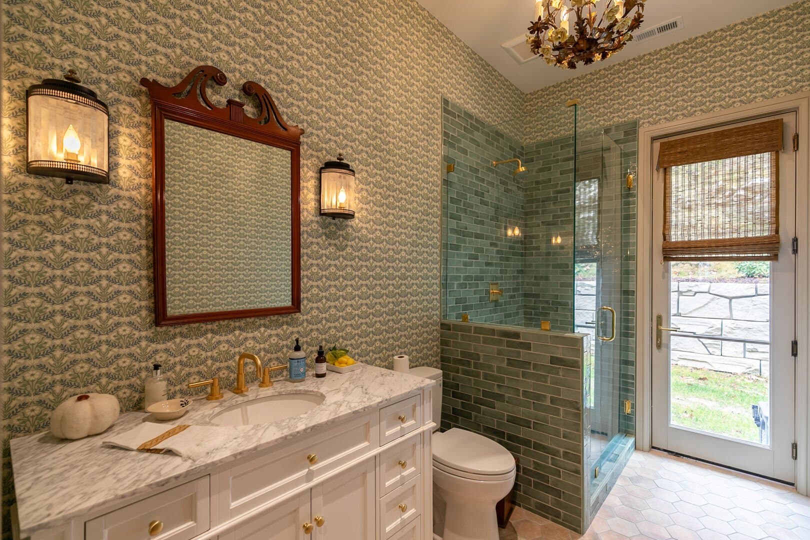 Antler Trail Lodge - Image 13