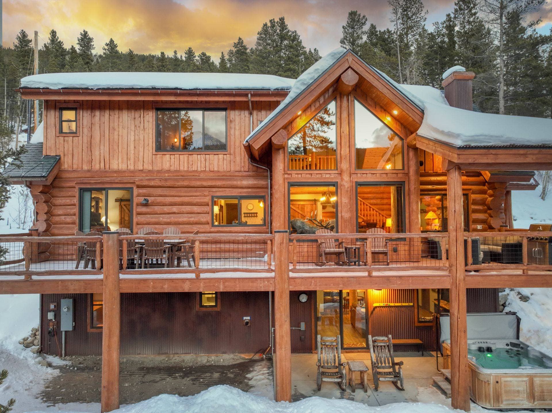 Pine Ridge Cabin - Image 1