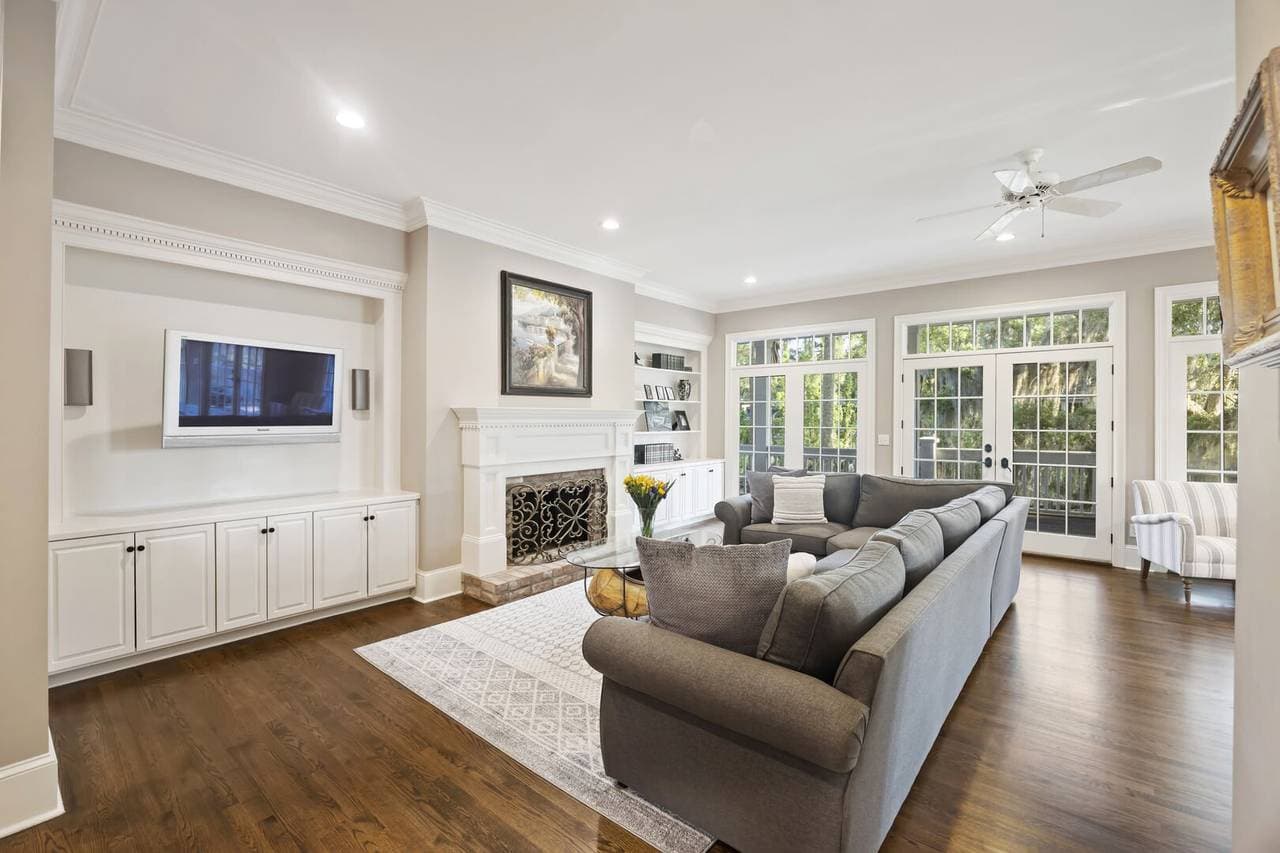 Otter Island Getaway - Image 3