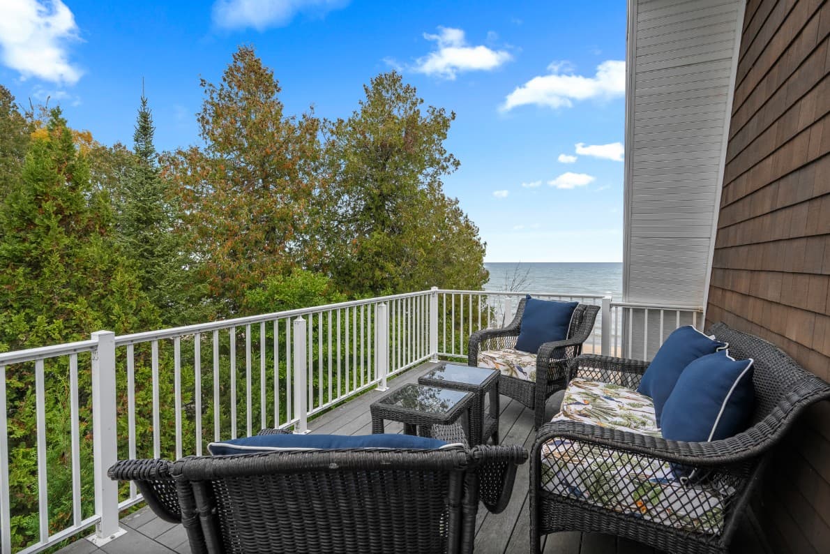 Goettelman's Lake House - Image 61