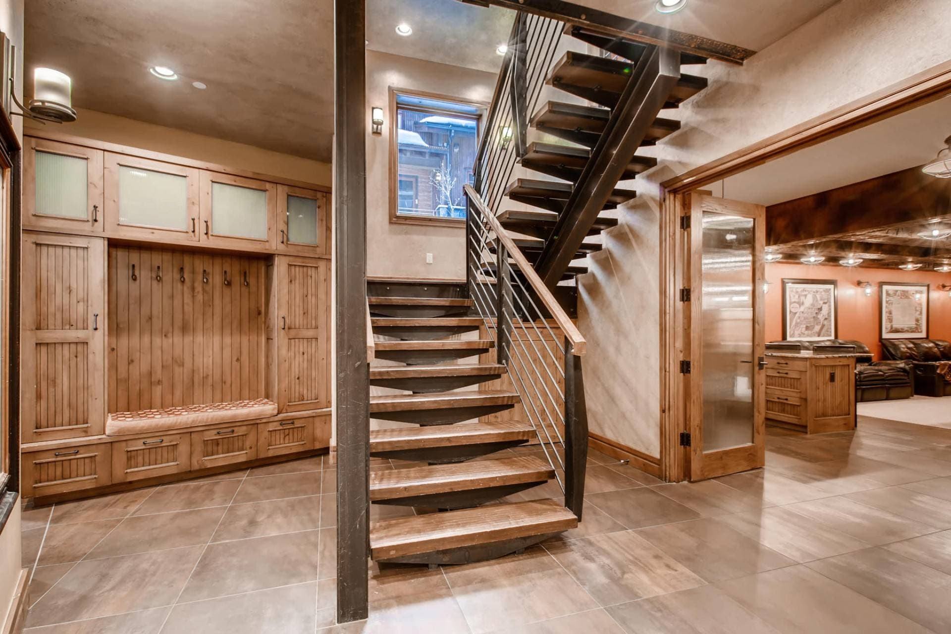 Warming Hut - Image 16