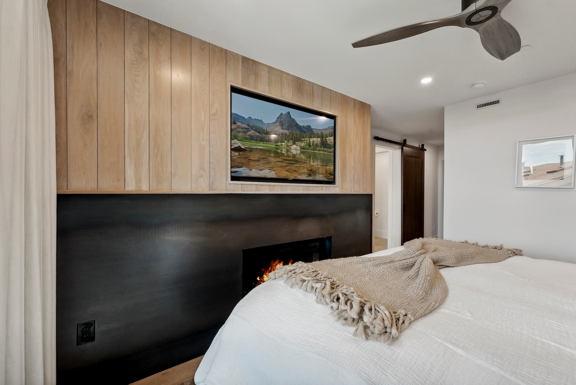 Slopeside Modern in Kings Crown - Image 16