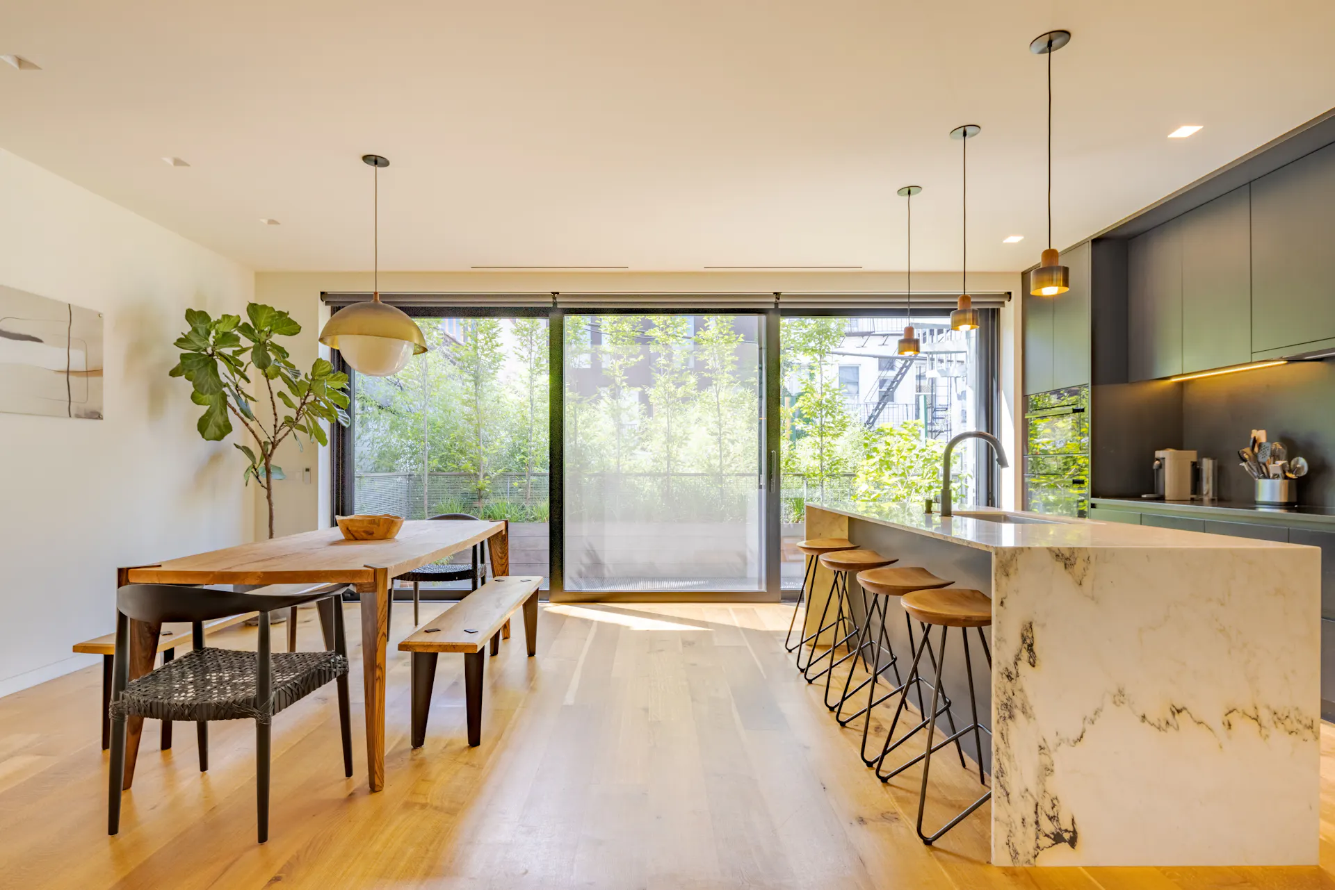 Empire House - Image 3