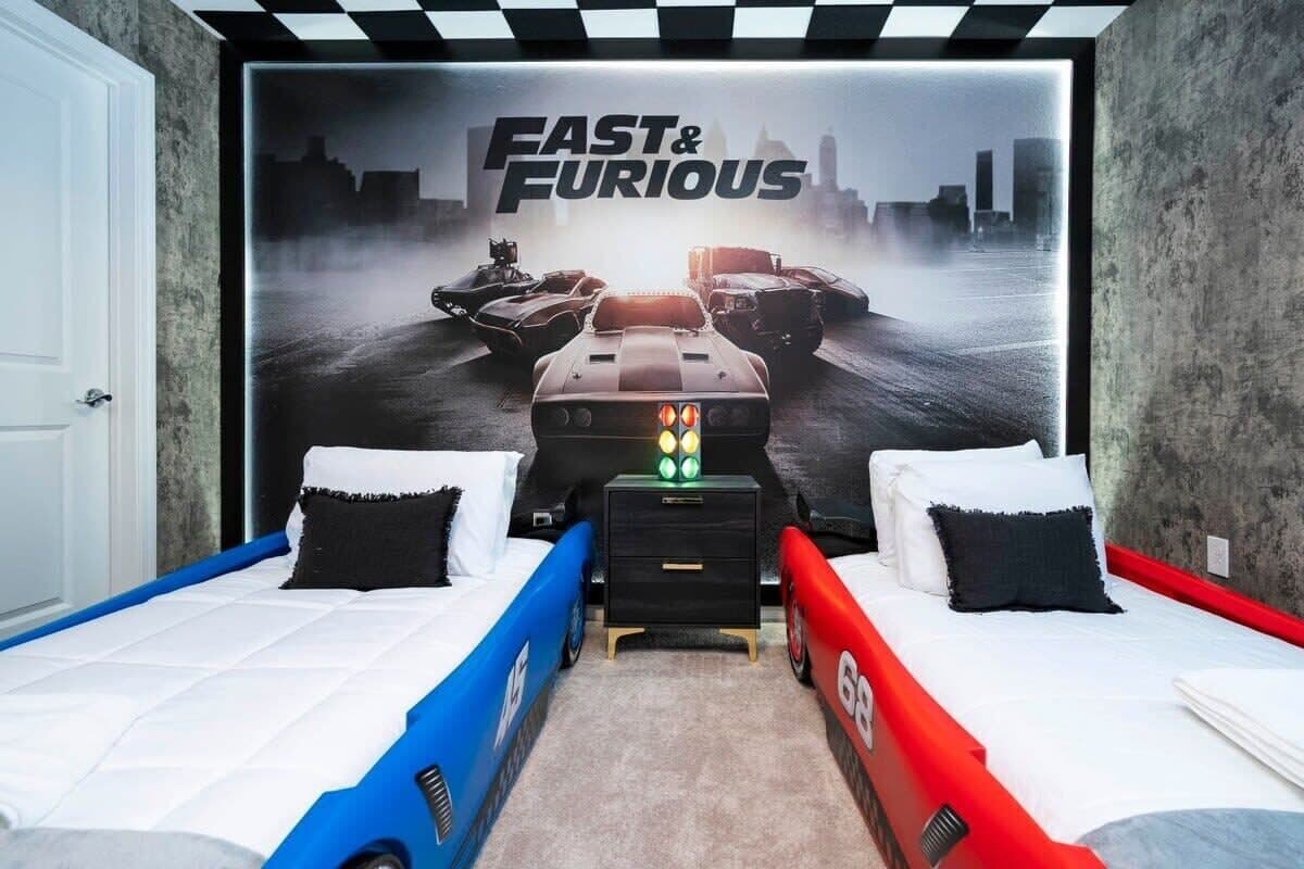 Windsor Island #4458 - Image 26