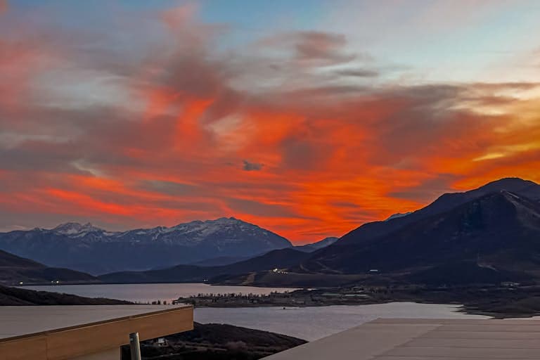 Luxury Hideout Overlook - Image 34