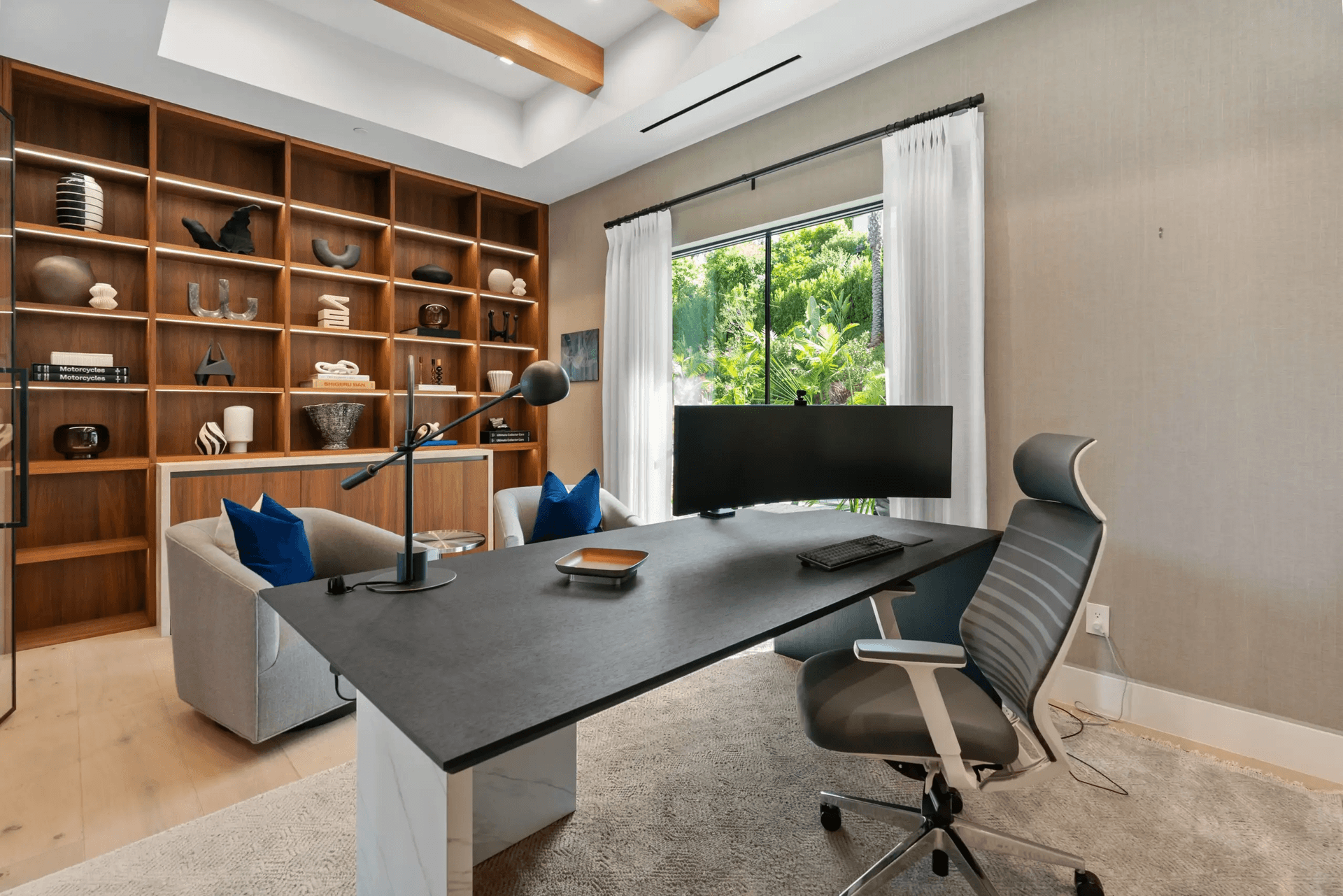 Linda Flora - Image 8