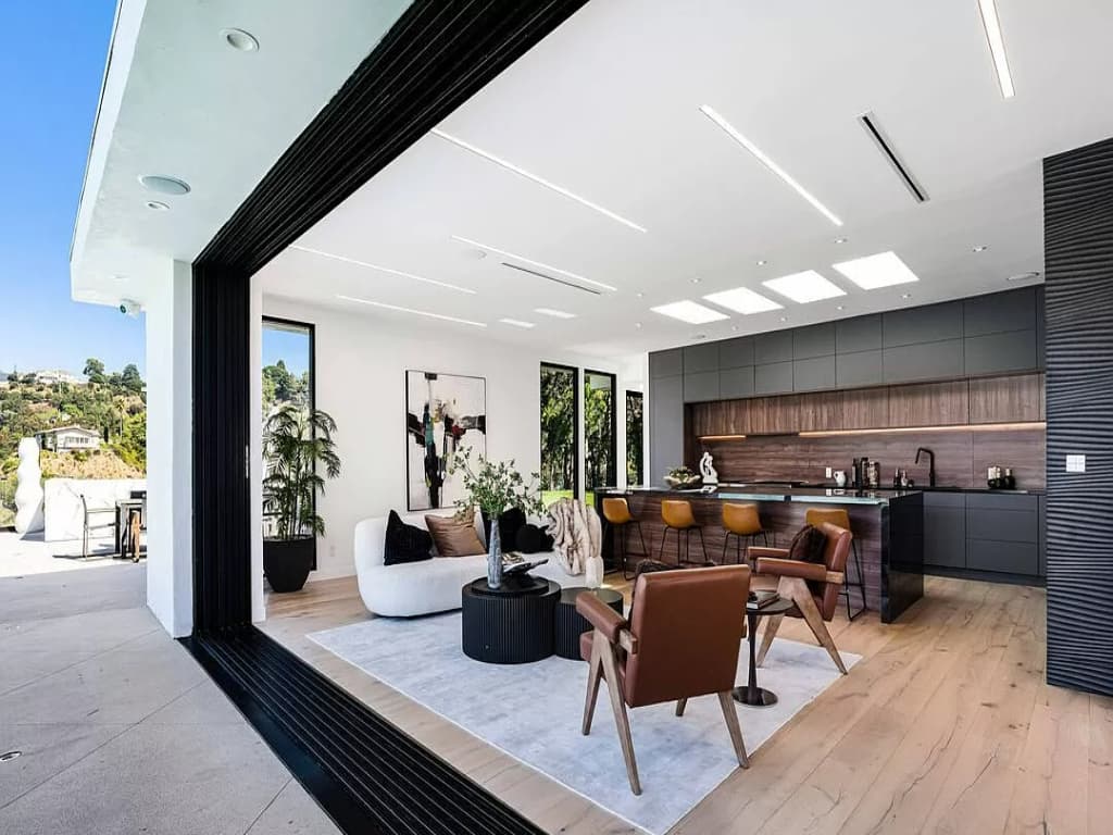 Monarch Modern - Image 5