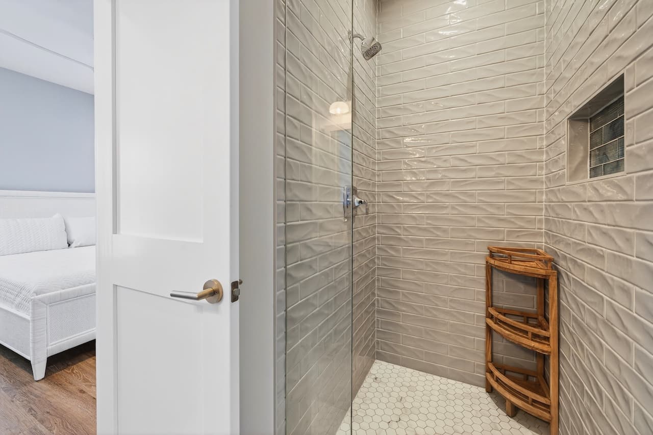 Southern Grace - Image 46