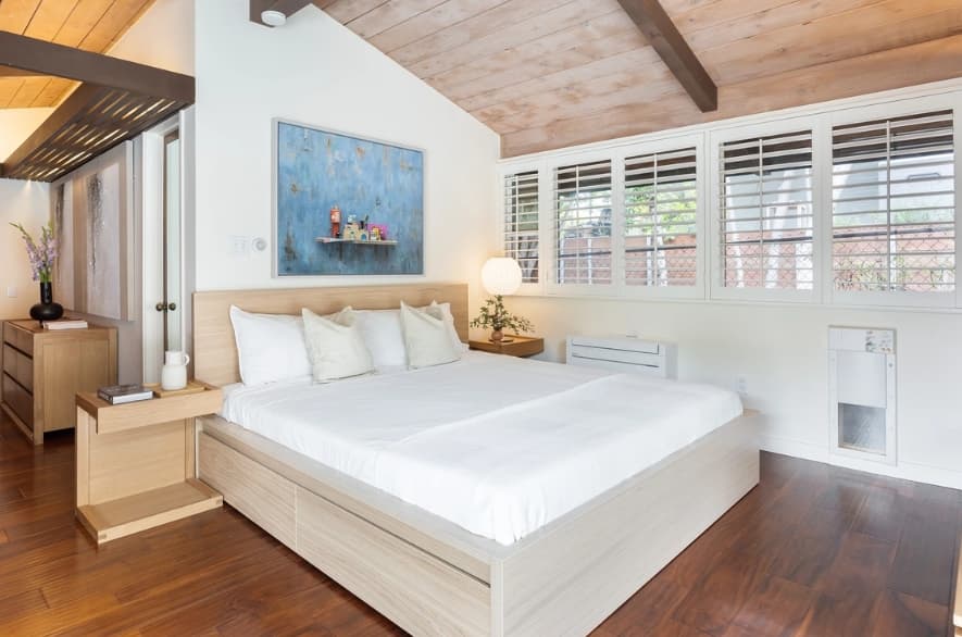 La Jolla Mid-Century - Image 19