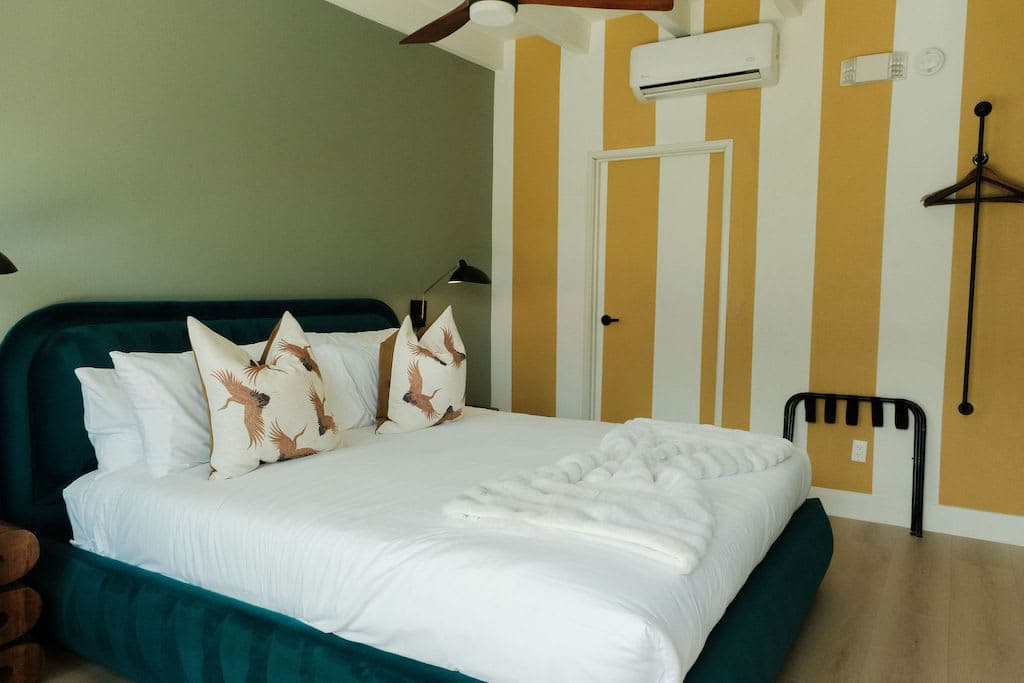 Mod Retreat in Vibrant Palm Springs - Image 31