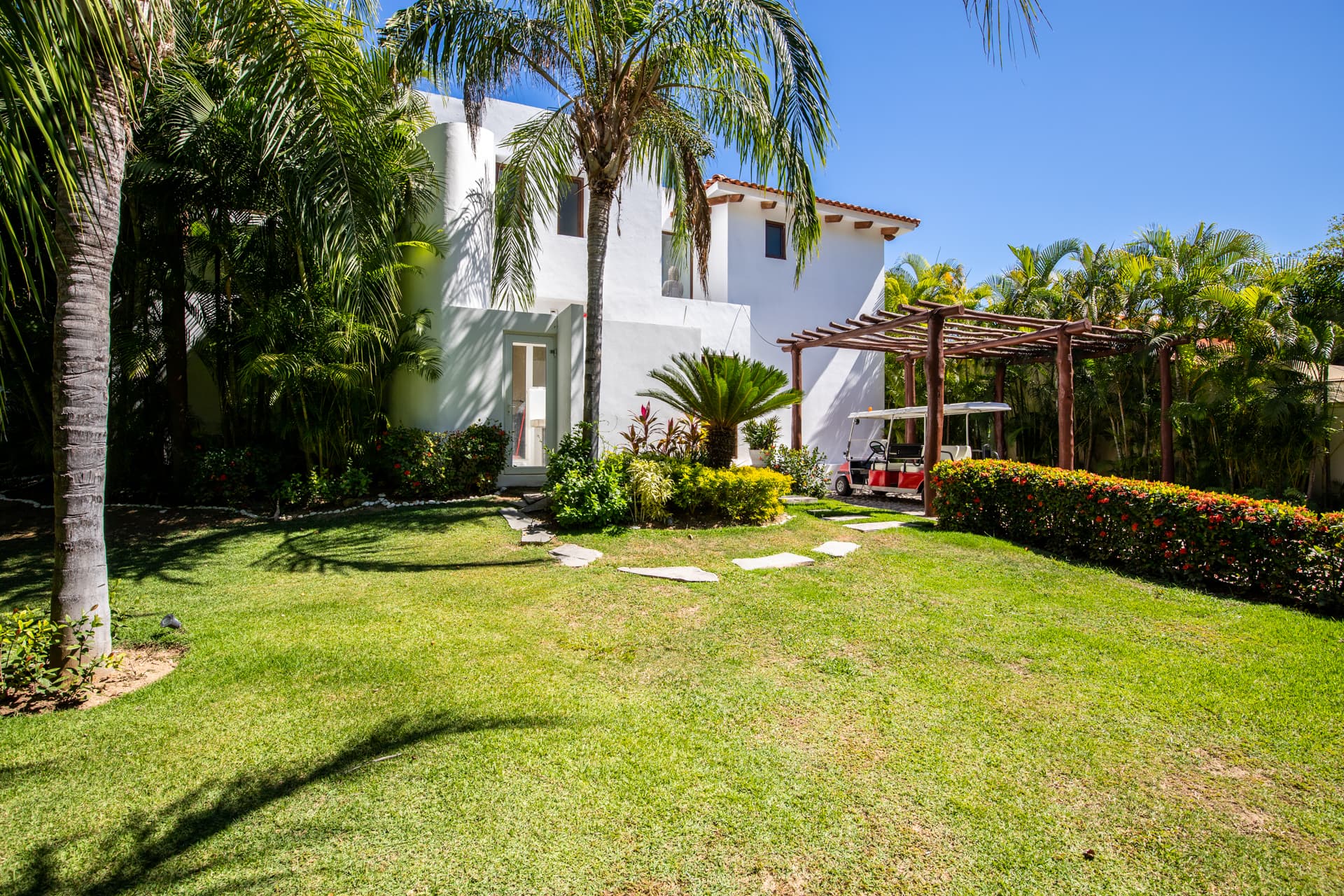 La Serenata #6 - Image 42