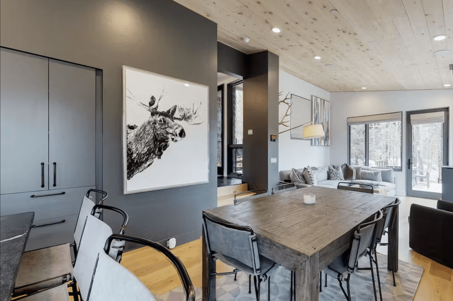 Lake Cabin - Image 11