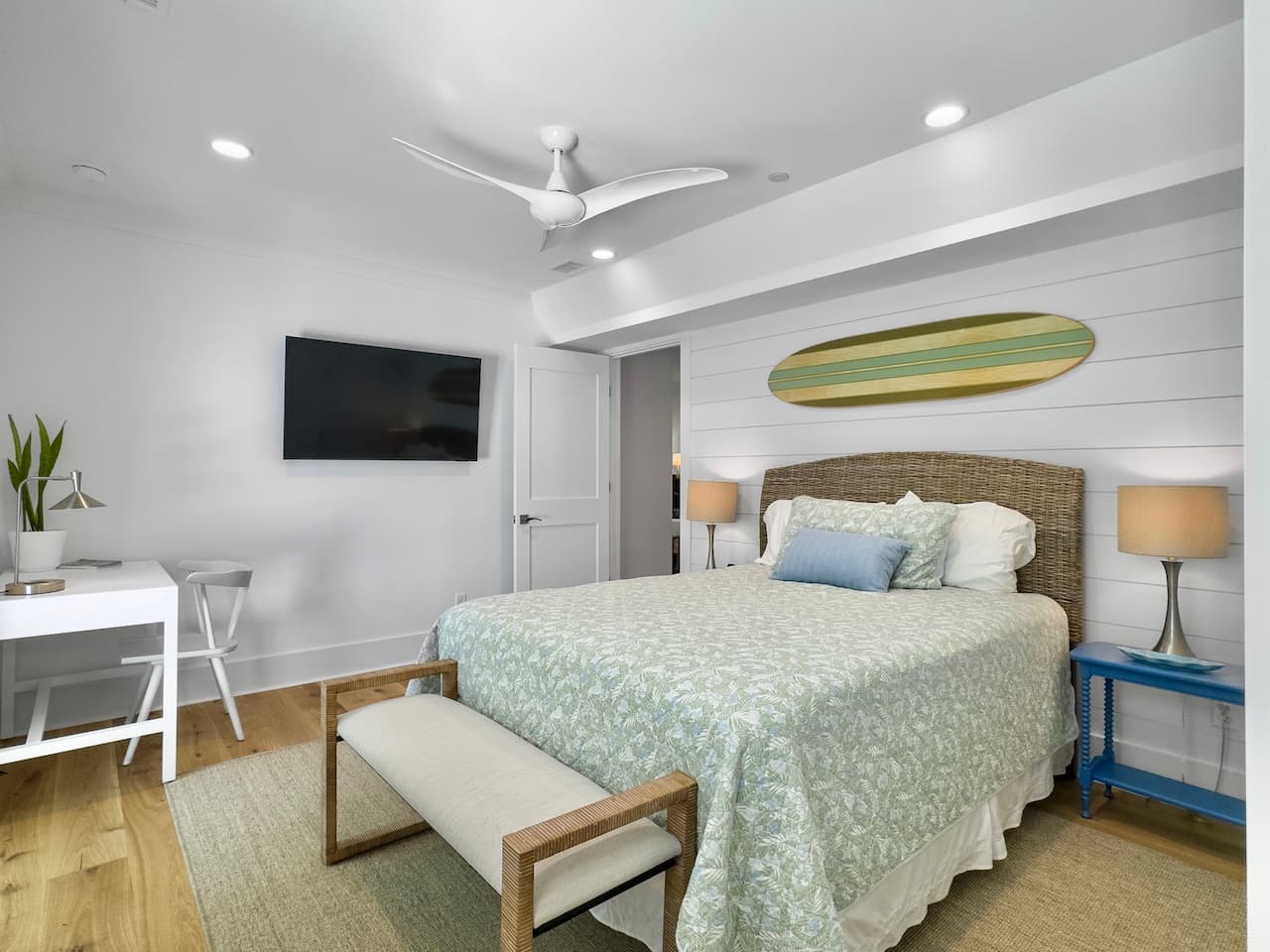 Cameron by the Sea - Image 50