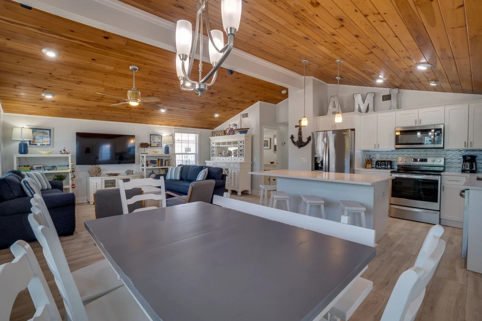 Anchor Splash House - Image 4