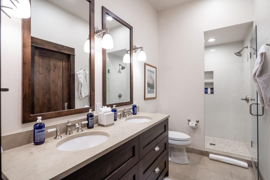 Lodgeside Home - Image 11