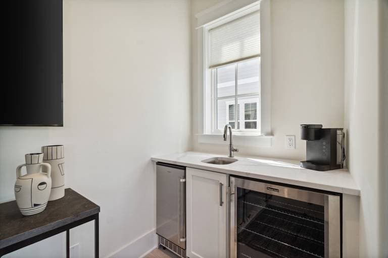 Harlie's House - Image 14