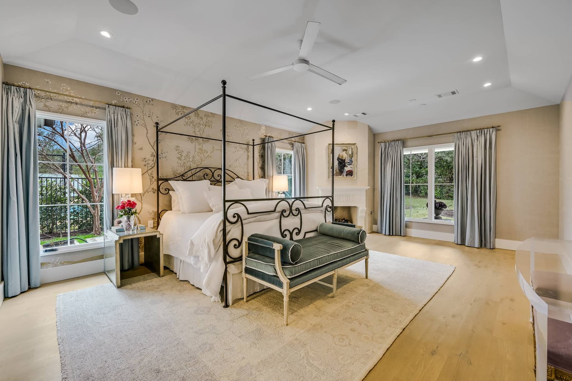 Austin Splendor - Image 24