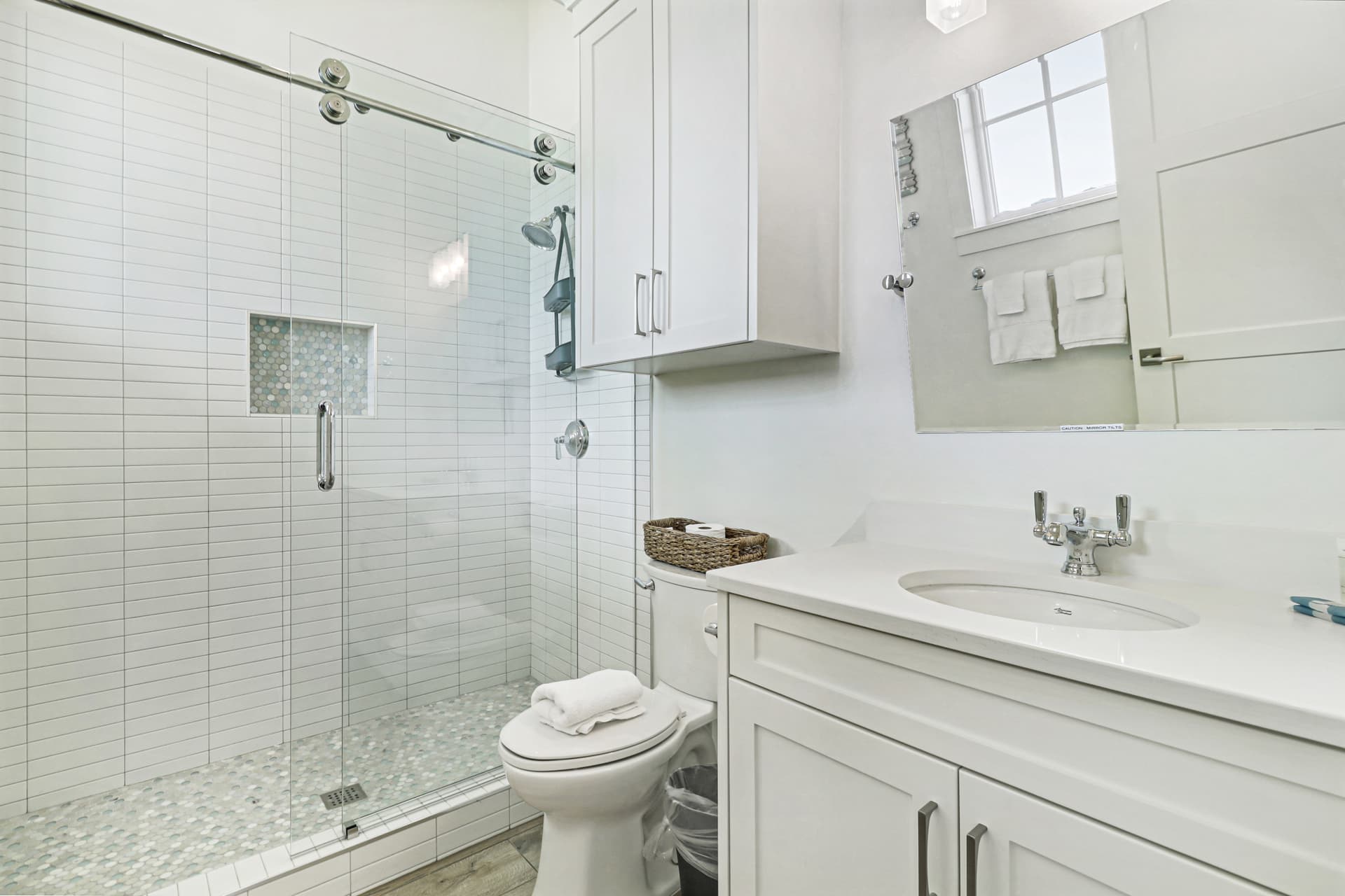 Pelican's Perch - Image 22