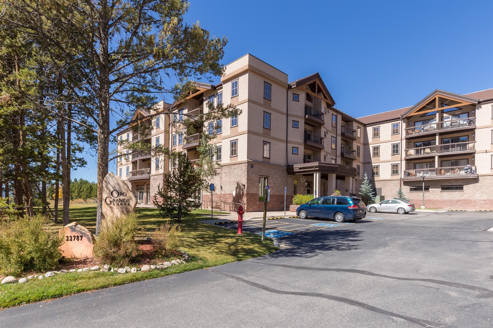 Misty Mountain House - Image 19