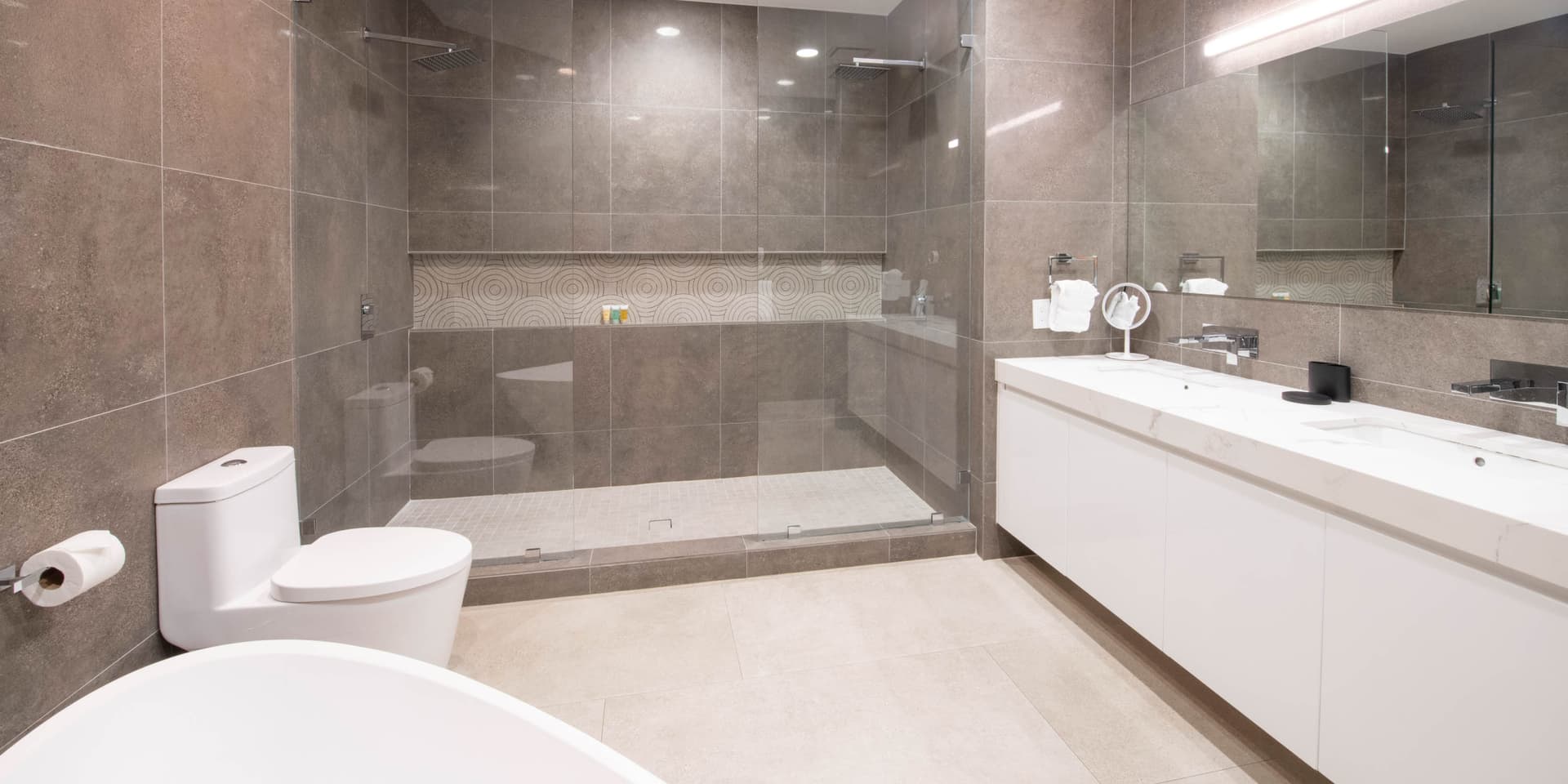 Coastal Charm Condo - Image 10