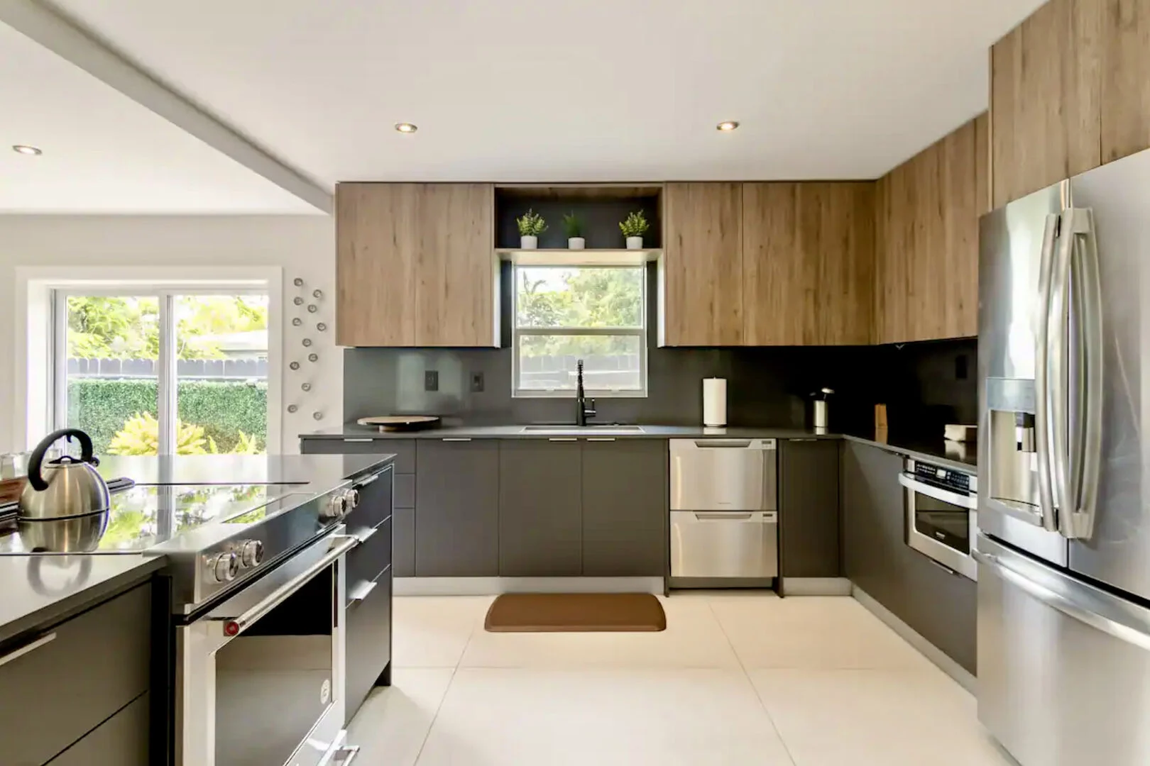 Tree House - Image 16