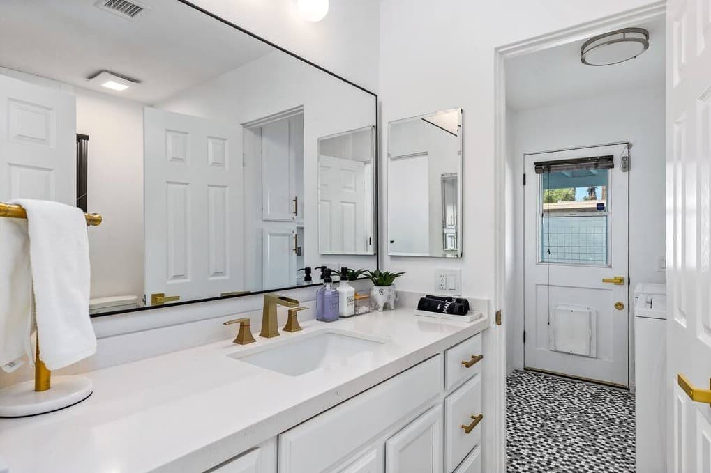 Desert Xscape - Image 47