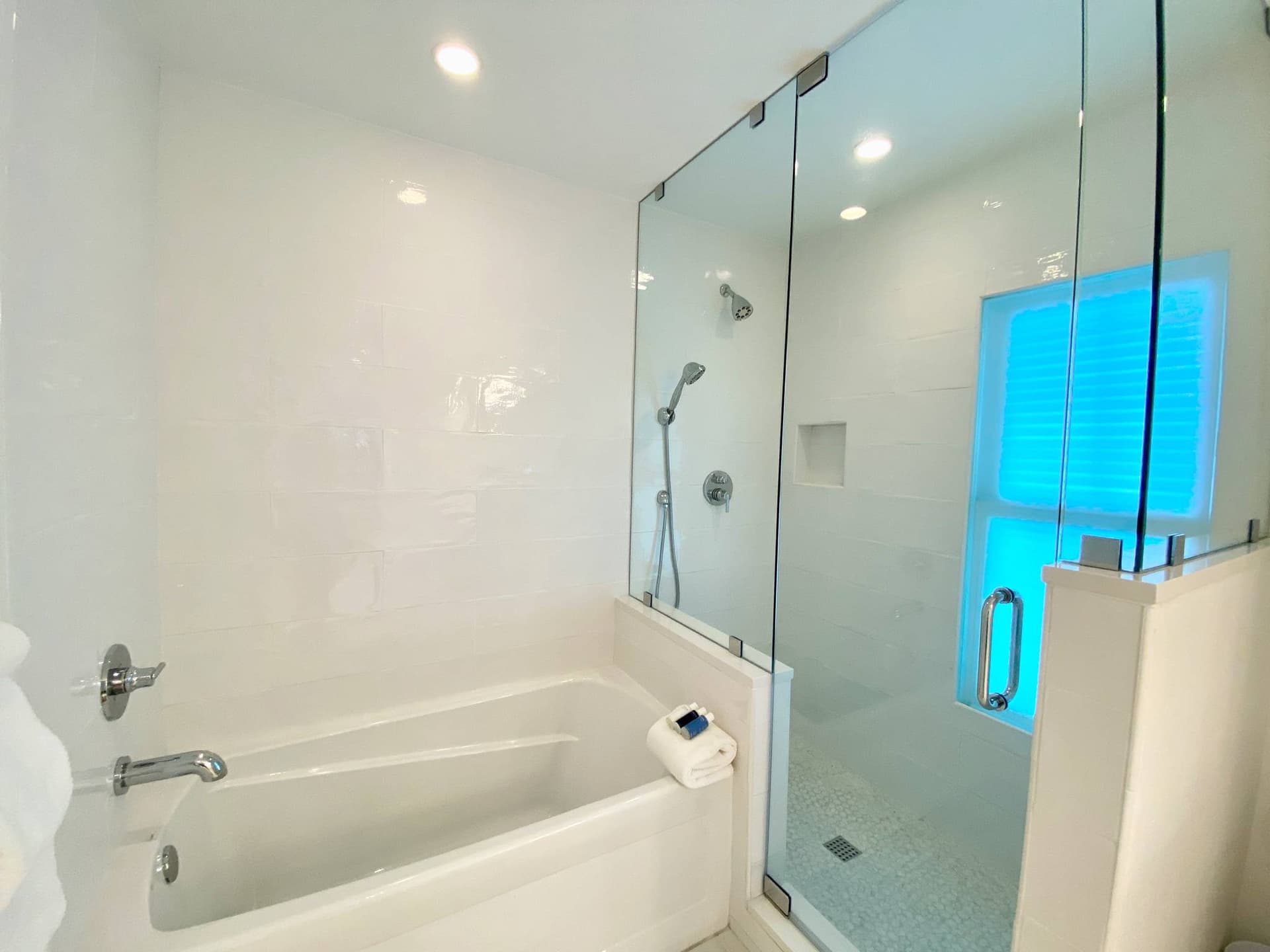 Salty Dogs House - Image 26