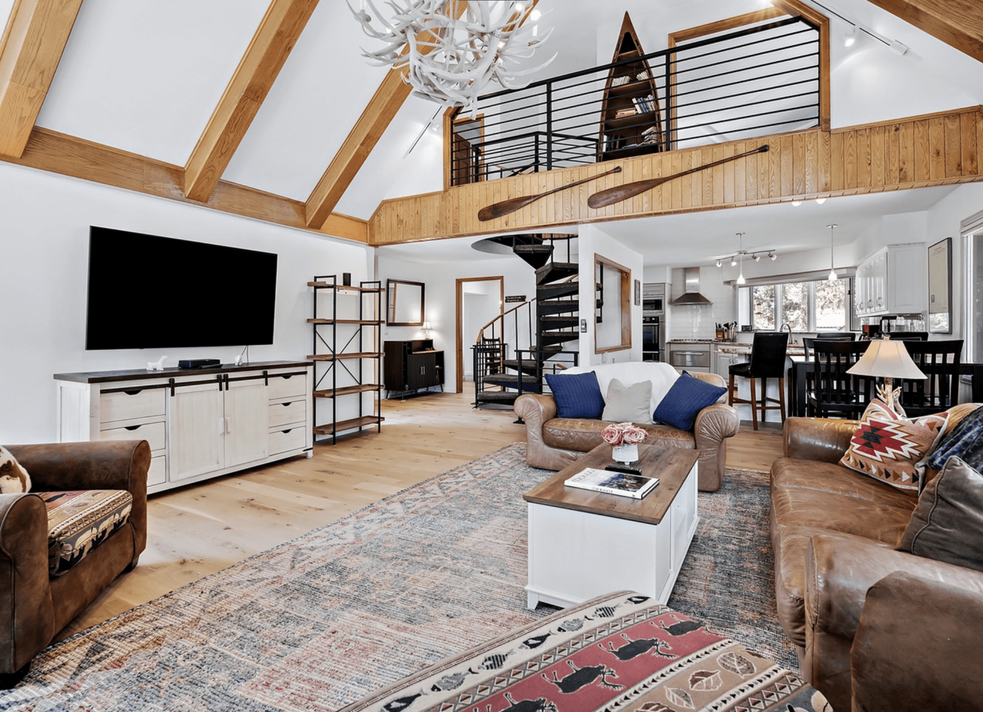 Sapphire Chalet - Image 5