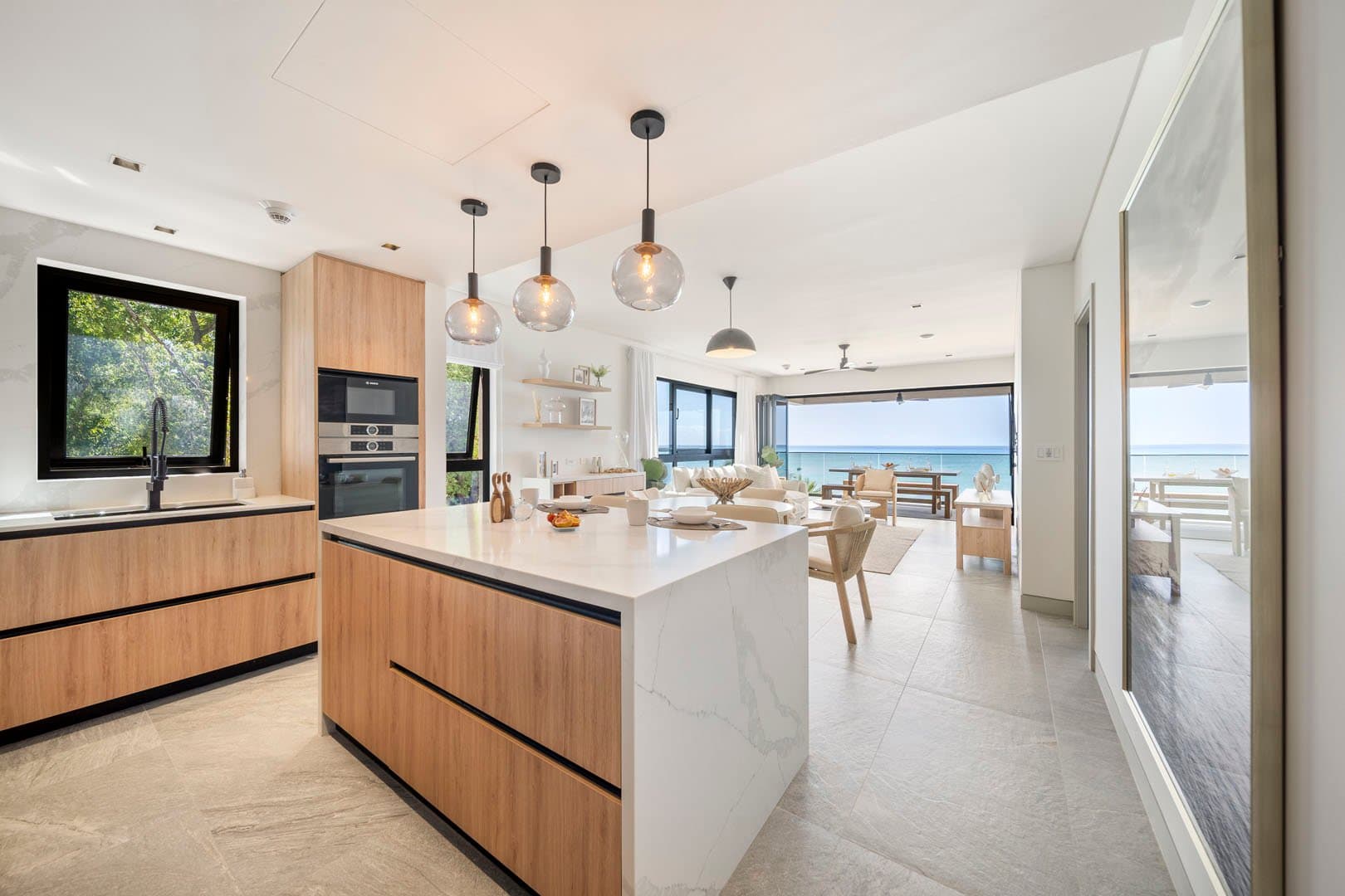 Allure #301 - Image 2