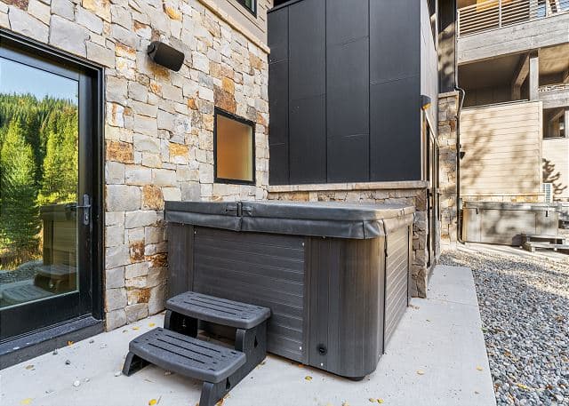 Ina's Way Townhome Unit B - Image 2