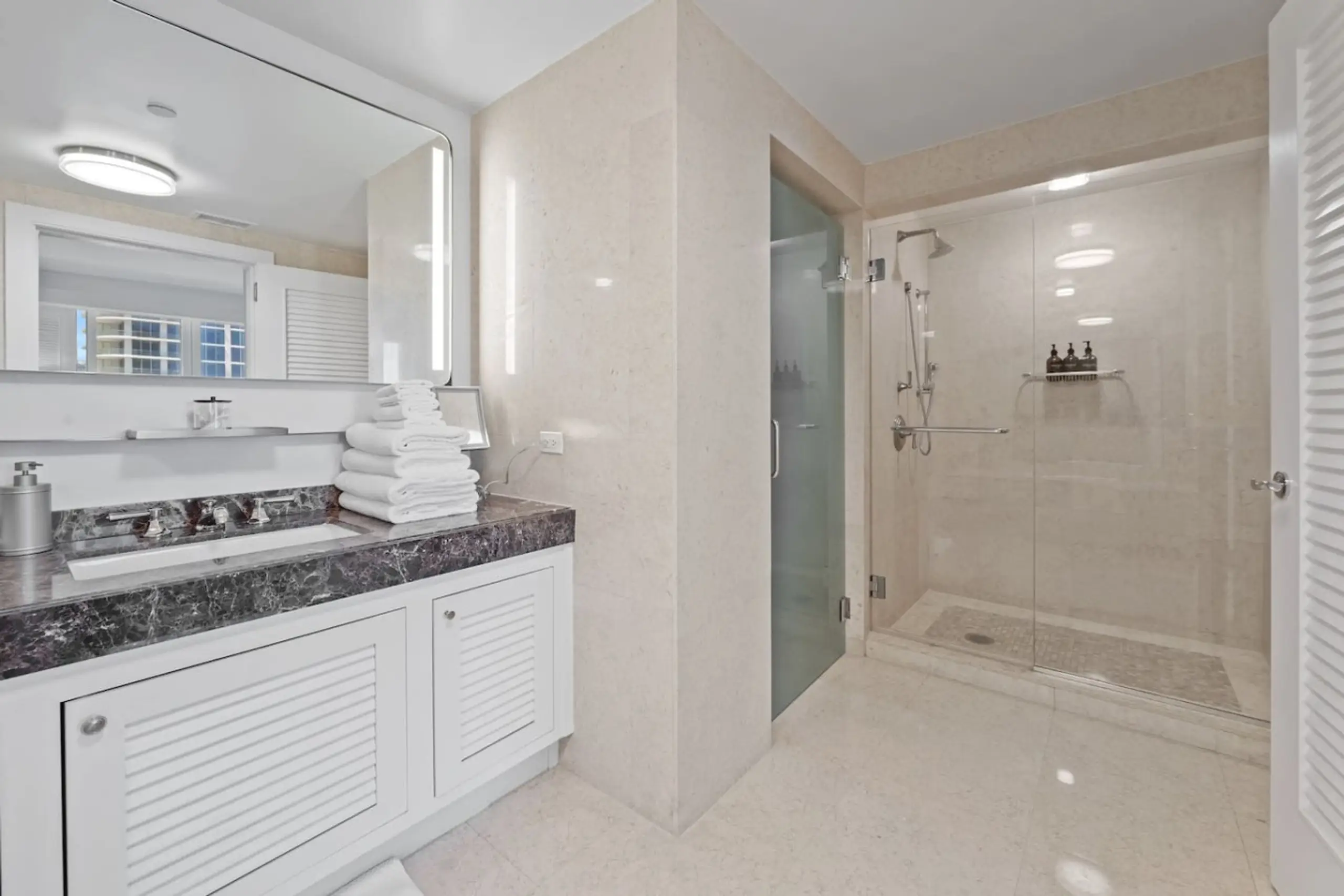 Portofino Residence #1502 at The Ritz-Carlton - Image 12