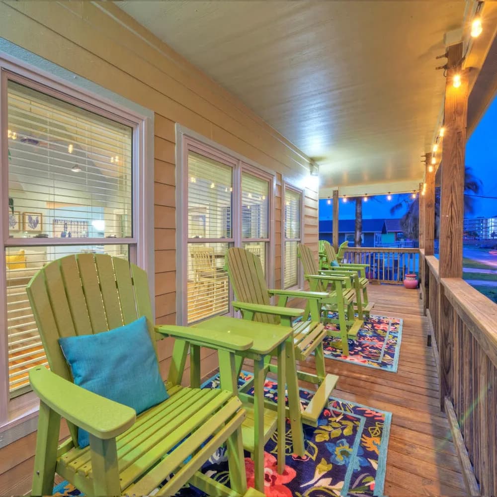 Moxy's Beach House - Image 73