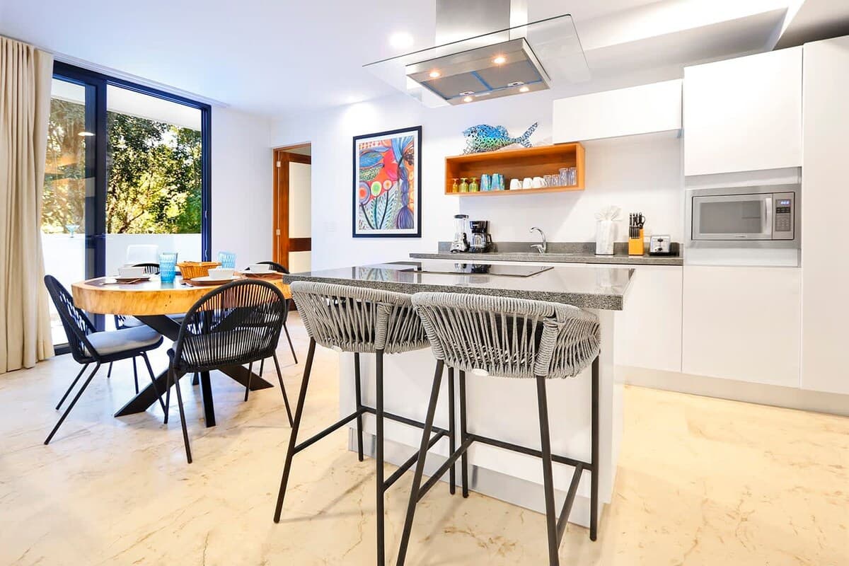 Anah Solace - Image 5