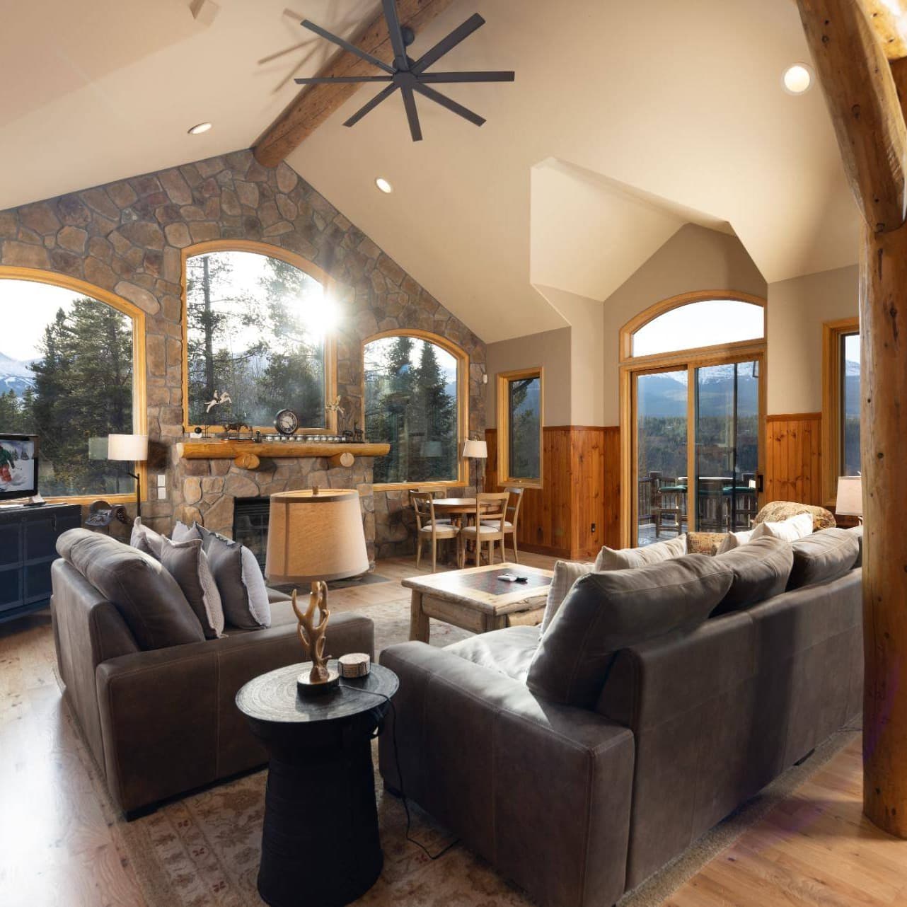 Moosehead Lodge - Image 1