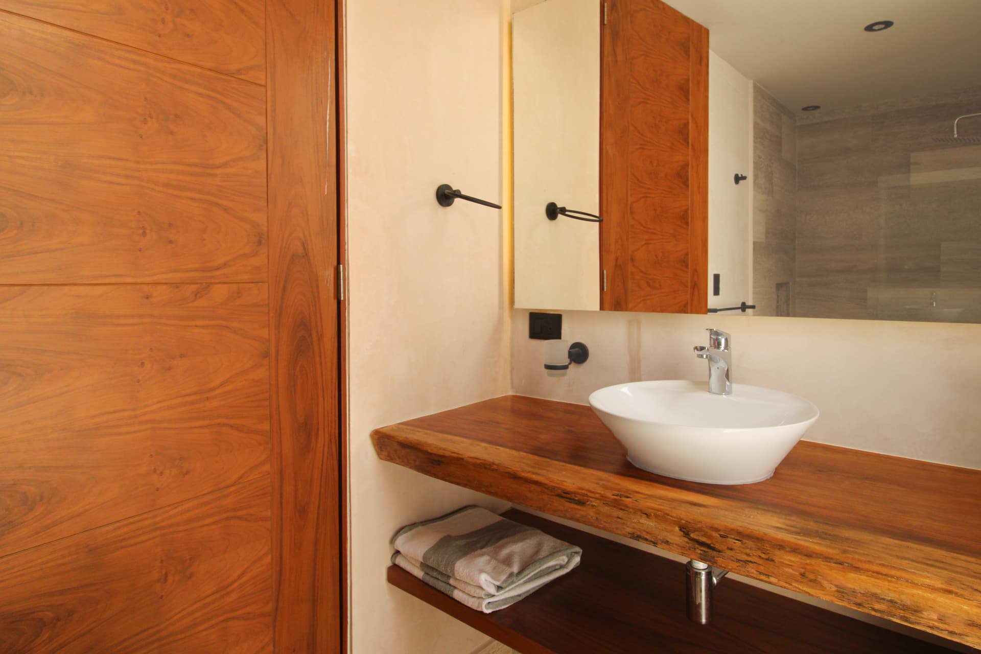 Horizon Bliss Retreat - Image 19